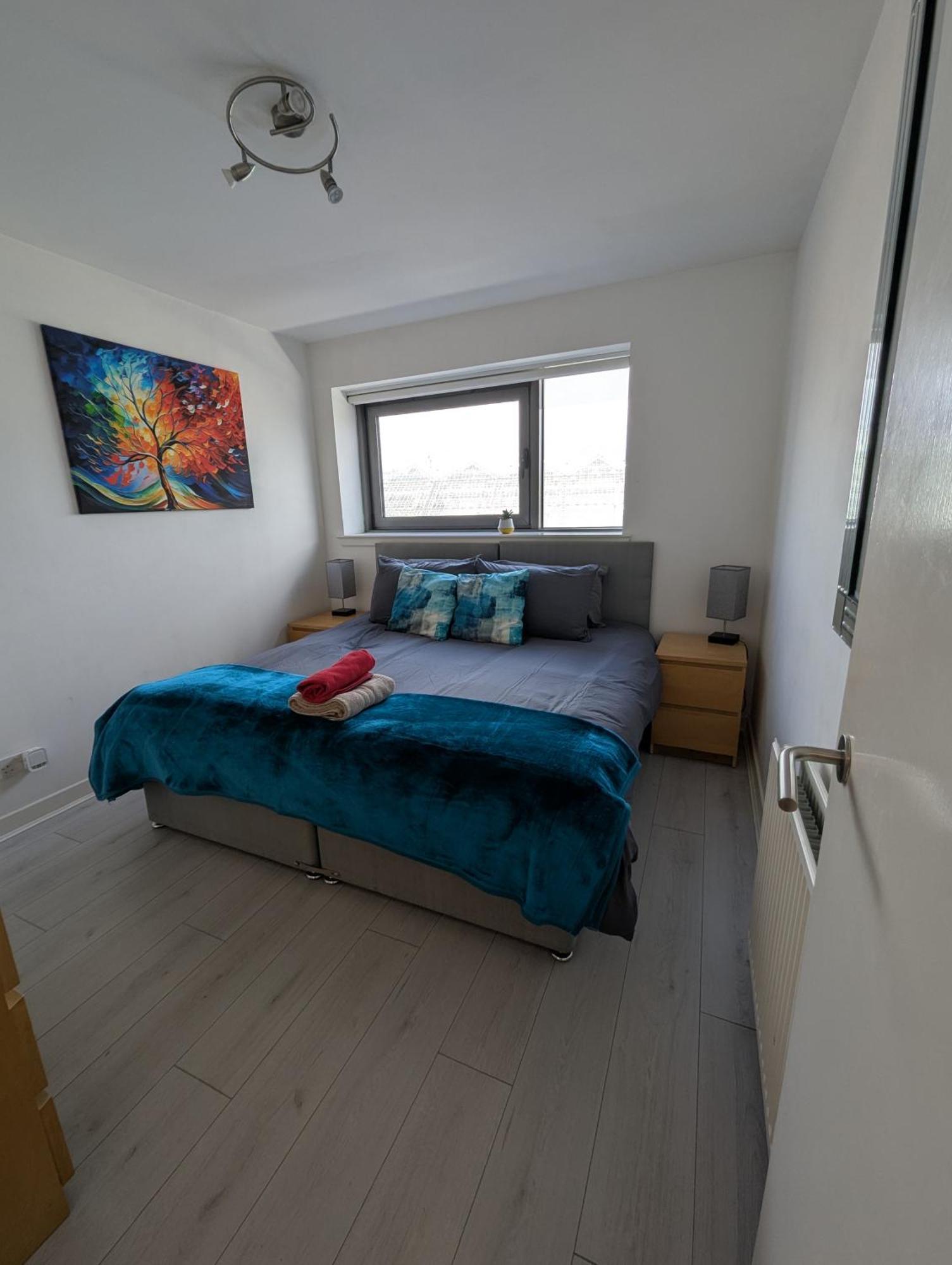 Apartment Centre Waterfront *